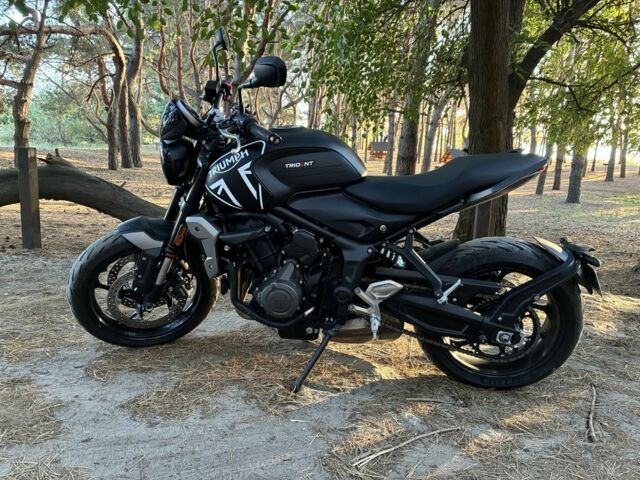 Триумф Trident, объемом двигателя 1 л и пробегом 0 тыс. км за 9000 $, фото 1 на Automoto.ua