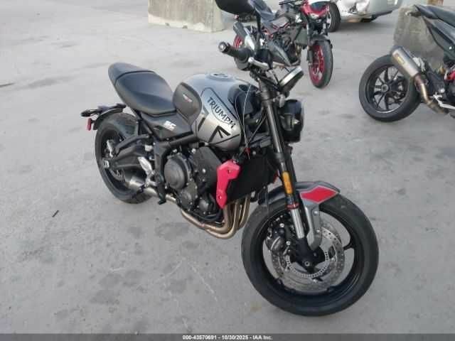 Триумф Trident, объемом двигателя 0.66 л и пробегом 0 тыс. км за 2700 $, фото 1 на Automoto.ua