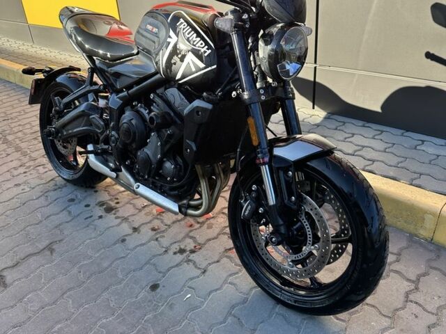 Триумф Trident, объемом двигателя 0.66 л и пробегом 0 тыс. км за 10000 $, фото 1 на Automoto.ua