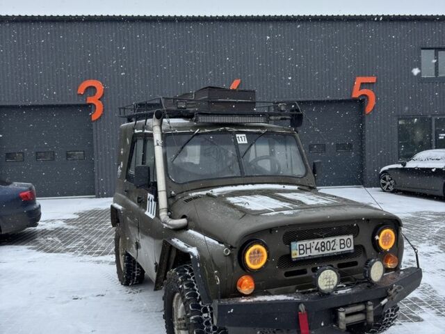 Зеленый УАЗ 2360, объемом двигателя 2.4 л и пробегом 10 тыс. км за 4000 $, фото 1 на Automoto.ua