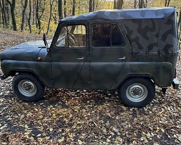 Зеленый УАЗ 31512, объемом двигателя 2.4 л и пробегом 130 тыс. км за 2850 $, фото 1 на Automoto.ua