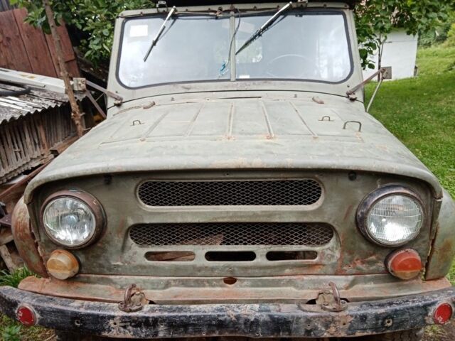 Зеленый УАЗ 31512, объемом двигателя 2.4 л и пробегом 100 тыс. км за 1000 $, фото 1 на Automoto.ua