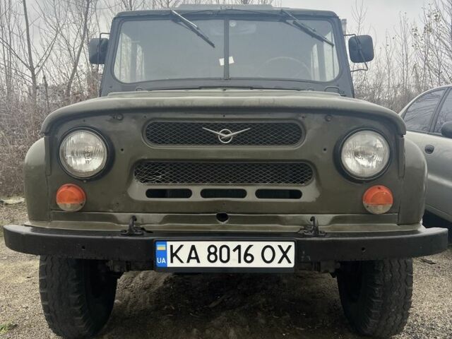 Зеленый УАЗ 31512, объемом двигателя 2.4 л и пробегом 150 тыс. км за 2200 $, фото 1 на Automoto.ua