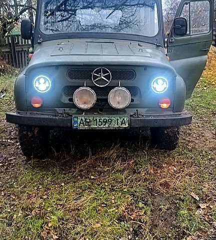 Зеленый УАЗ 31512, объемом двигателя 2.4 л и пробегом 212 тыс. км за 1070 $, фото 1 на Automoto.ua