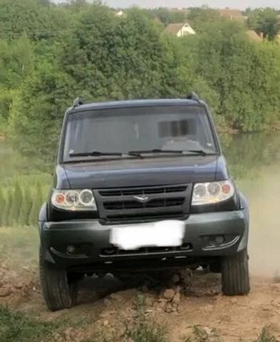 Черный УАЗ 3163 Patriot, объемом двигателя 2.7 л и пробегом 120 тыс. км за 1117 $, фото 1 на Automoto.ua