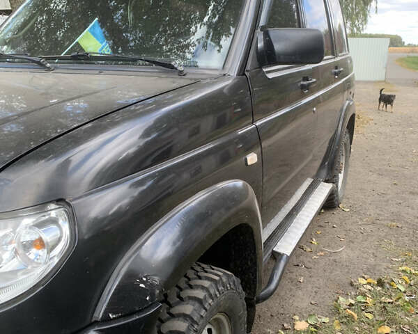 Чорний УАЗ 3163 Patriot, об'ємом двигуна 3 л та пробігом 220 тис. км за 6500 $, фото 1 на Automoto.ua