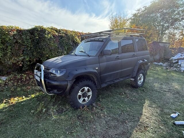 Черный УАЗ 3163 Patriot, объемом двигателя 2.7 л и пробегом 122 тыс. км за 5000 $, фото 1 на Automoto.ua