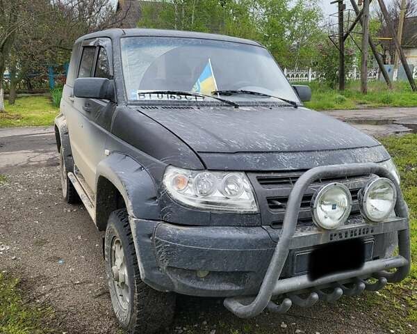 Черный УАЗ 3163 Patriot, объемом двигателя 2.69 л и пробегом 142 тыс. км за 4300 $, фото 1 на Automoto.ua