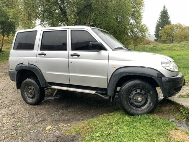 Сірий УАЗ 3163 Patriot, об'ємом двигуна 2.7 л та пробігом 215 тис. км за 3200 $, фото 1 на Automoto.ua