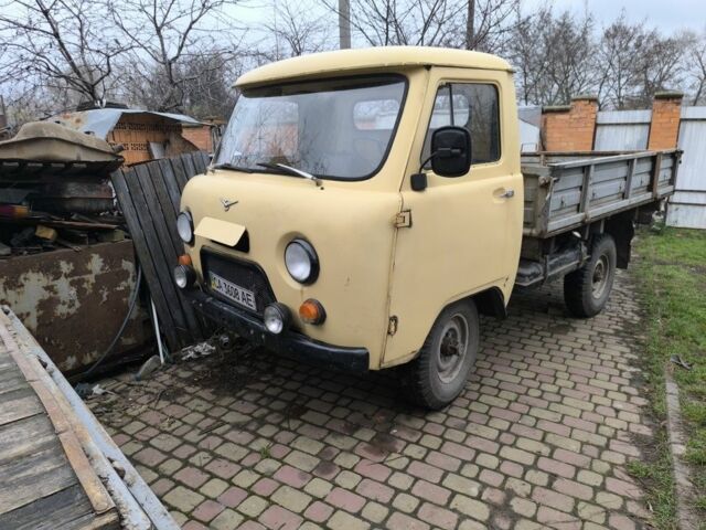 Бежевий УАЗ 3303, об'ємом двигуна 2.5 л та пробігом 32 тис. км за 2500 $, фото 1 на Automoto.ua