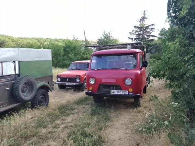 Красный УАЗ 3303, объемом двигателя 2.5 л и пробегом 200 тыс. км за 1783 $, фото 1 на Automoto.ua