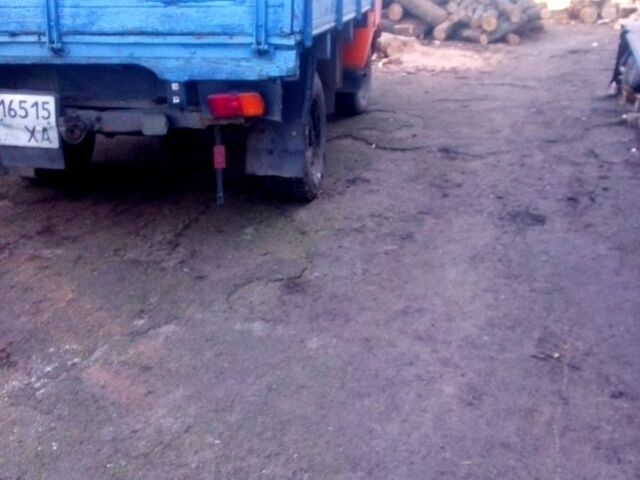 УАЗ 3303, об'ємом двигуна 2.4 л та пробігом 300 тис. км за 1000 $, фото 1 на Automoto.ua