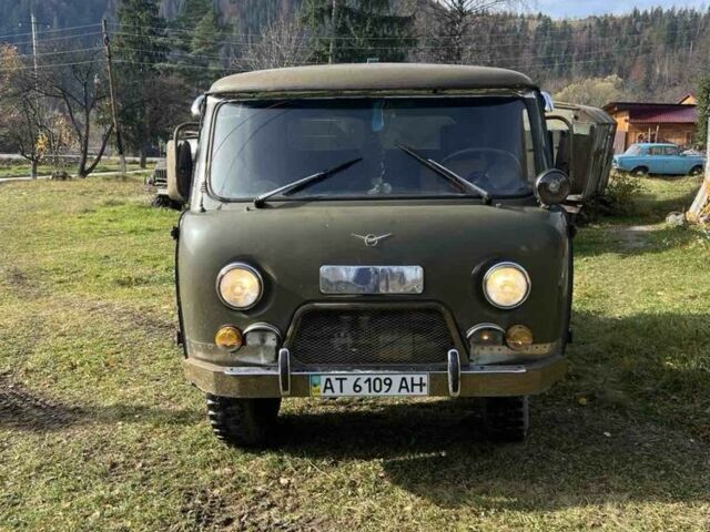 Зеленый УАЗ 3303, объемом двигателя 2.4 л и пробегом 180 тыс. км за 2750 $, фото 1 на Automoto.ua