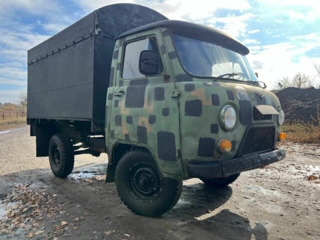 Зеленый УАЗ 3303, объемом двигателя 2.4 л и пробегом 125 тыс. км за 1190 $, фото 1 на Automoto.ua