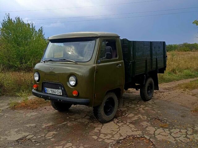 Зелений УАЗ 3303, об'ємом двигуна 2.4 л та пробігом 90 тис. км за 2600 $, фото 1 на Automoto.ua
