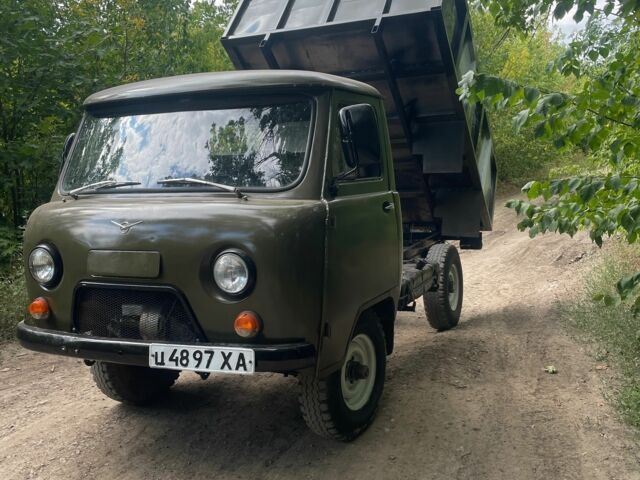 Зелений УАЗ 3303, об'ємом двигуна 2.4 л та пробігом 1000 тис. км за 3000 $, фото 1 на Automoto.ua