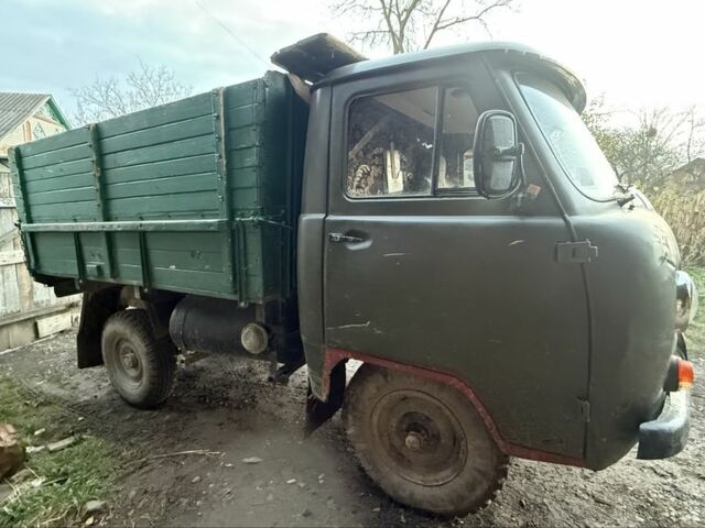 Зеленый УАЗ 3303, объемом двигателя 2.5 л и пробегом 300 тыс. км за 1800 $, фото 1 на Automoto.ua