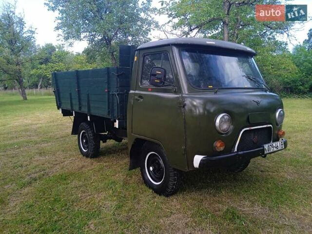 Зеленый УАЗ 3303, объемом двигателя 2.4 л и пробегом 511 тыс. км за 3200 $, фото 1 на Automoto.ua