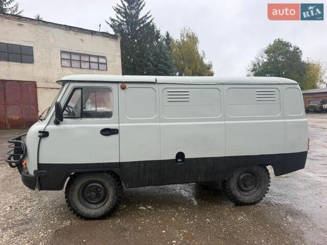 Сірий УАЗ 3741, об'ємом двигуна 2.45 л та пробігом 75 тис. км за 2999 $, фото 1 на Automoto.ua