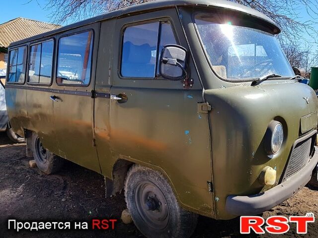 УАЗ 452, объемом двигателя 2.4 л и пробегом 50 тыс. км за 1000 $, фото 1 на Automoto.ua