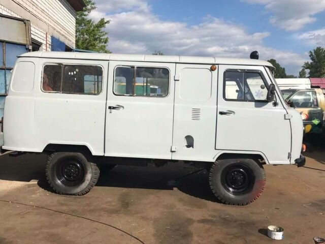 Серый УАЗ 452 пас, объемом двигателя 2.4 л и пробегом 10 тыс. км за 3000 $, фото 1 на Automoto.ua