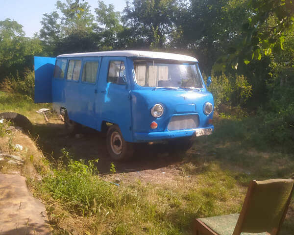 Синій УАЗ 452 пас, об'ємом двигуна 2.4 л та пробігом 100 тис. км за 1200 $, фото 1 на Automoto.ua