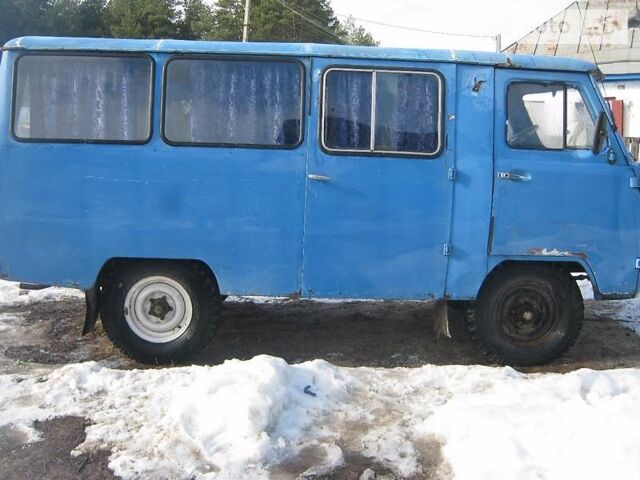 Синий УАЗ 452 пасс., объемом двигателя 2.4 л и пробегом 70 тыс. км за 1400 $, фото 1 на Automoto.ua