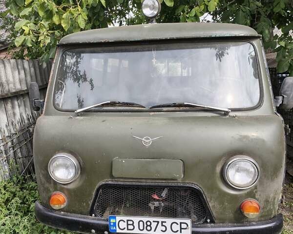 Зелений УАЗ 452 пас, об'ємом двигуна 2.4 л та пробігом 84 тис. км за 2500 $, фото 1 на Automoto.ua