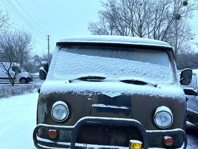 Зеленый УАЗ 452, объемом двигателя 2.4 л и пробегом 100 тыс. км за 1300 $, фото 1 на Automoto.ua