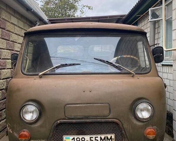 Зелений УАЗ 452, об'ємом двигуна 2.4 л та пробігом 100 тис. км за 1450 $, фото 1 на Automoto.ua