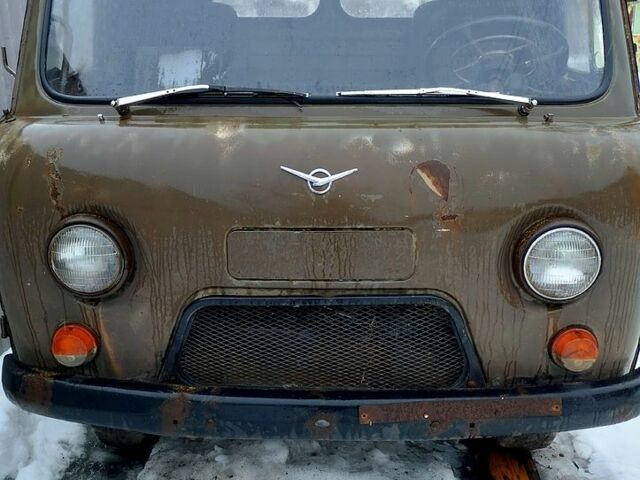 Зеленый УАЗ 452, объемом двигателя 2.5 л и пробегом 100 тыс. км за 700 $, фото 1 на Automoto.ua