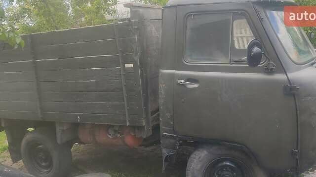 Зеленый УАЗ 452, объемом двигателя 2.4 л и пробегом 100 тыс. км за 1200 $, фото 1 на Automoto.ua