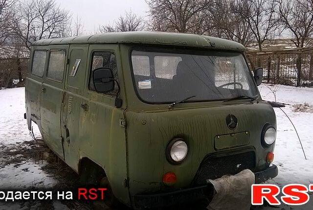 Зелений УАЗ 452, об'ємом двигуна 2.4 л та пробігом 1000 тис. км за 1130 $, фото 1 на Automoto.ua