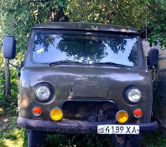 Зеленый УАЗ 452, объемом двигателя 2.5 л и пробегом 0 тыс. км за 2200 $, фото 1 на Automoto.ua