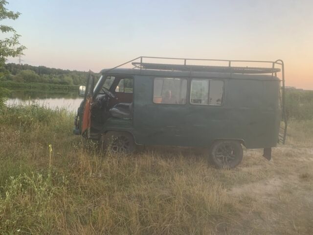 Зеленый УАЗ 452Л, объемом двигателя 2.4 л и пробегом 150 тыс. км за 3482 $, фото 1 на Automoto.ua