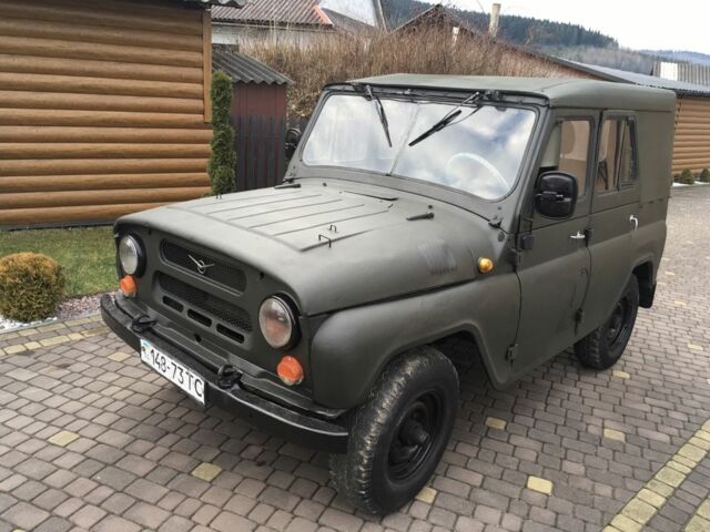 Зеленый УАЗ 469, объемом двигателя 2.4 л и пробегом 50 тыс. км за 1200 $, фото 1 на Automoto.ua