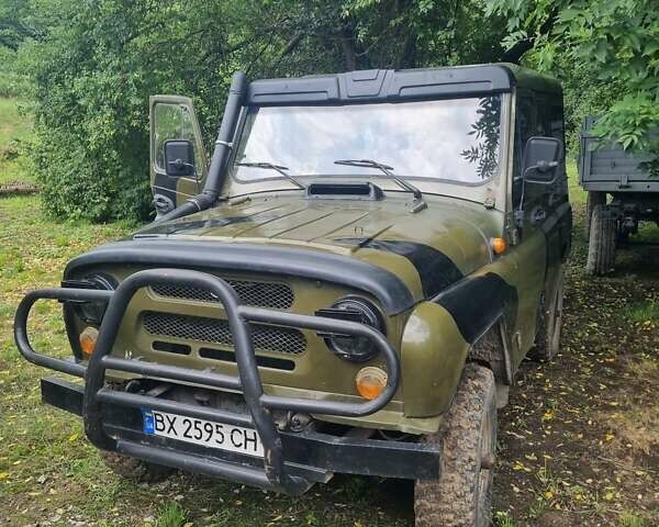 Зеленый УАЗ 469, объемом двигателя 2.45 л и пробегом 1 тыс. км за 3500 $, фото 1 на Automoto.ua
