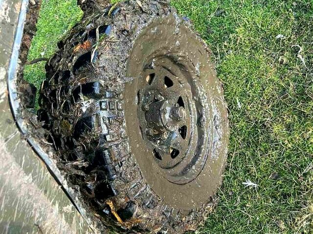 Зеленый УАЗ 469, объемом двигателя 24 л и пробегом 50 тыс. км за 1800 $, фото 1 на Automoto.ua