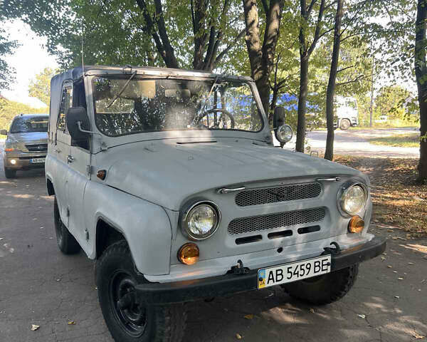 Белый УАЗ 469Б, объемом двигателя 2.4 л и пробегом 160 тыс. км за 2300 $, фото 1 на Automoto.ua