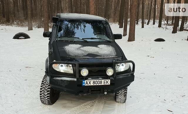 Черный УАЗ Патриот, объемом двигателя 2.7 л и пробегом 140 тыс. км за 5400 $, фото 1 на Automoto.ua