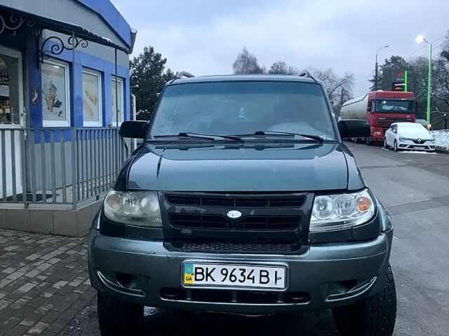 УАЗ Патриот, объемом двигателя 2.7 л и пробегом 170 тыс. км за 2900 $, фото 1 на Automoto.ua