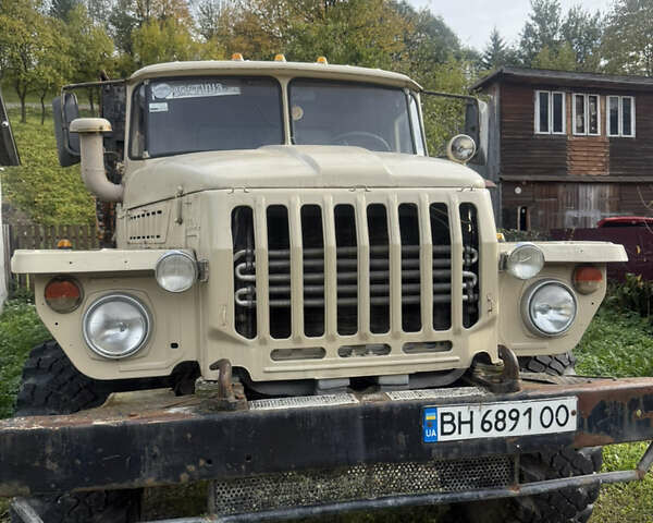 Бежевий Урал 5557, об'ємом двигуна 10.8 л та пробігом 168 тис. км за 15460 $, фото 1 на Automoto.ua