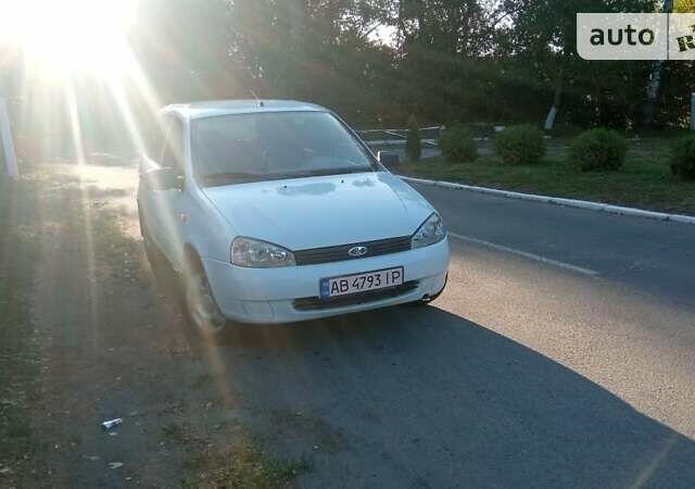 Белый ВАЗ 1117 Калина, объемом двигателя 1.6 л и пробегом 140 тыс. км за 2500 $, фото 1 на Automoto.ua