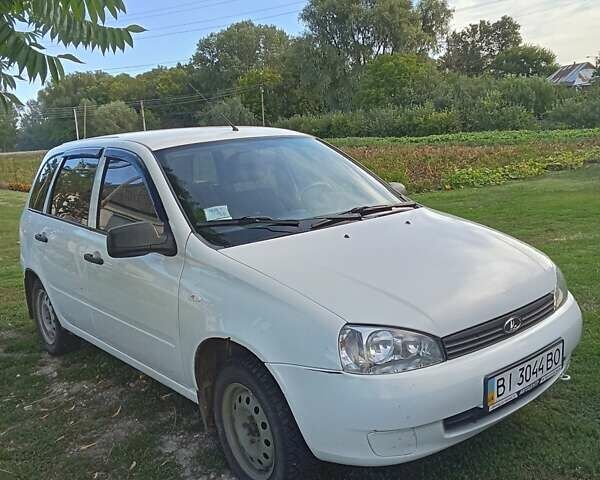 Белый ВАЗ 1117 Калина, объемом двигателя 1.6 л и пробегом 120 тыс. км за 3100 $, фото 1 на Automoto.ua