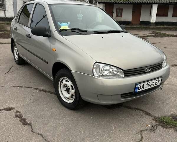 Бежевий ВАЗ 1117 Калина, об'ємом двигуна 1.6 л та пробігом 112 тис. км за 2750 $, фото 1 на Automoto.ua