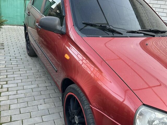 Красный ВАЗ 1117 Калина, объемом двигателя 0 л и пробегом 267 тыс. км за 1999 $, фото 1 на Automoto.ua