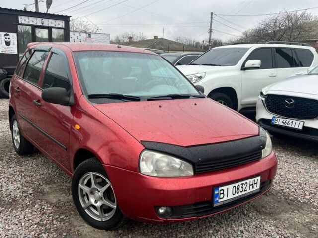 Червоний ВАЗ 1117 Калина, об'ємом двигуна 1.6 л та пробігом 170 тис. км за 2650 $, фото 1 на Automoto.ua