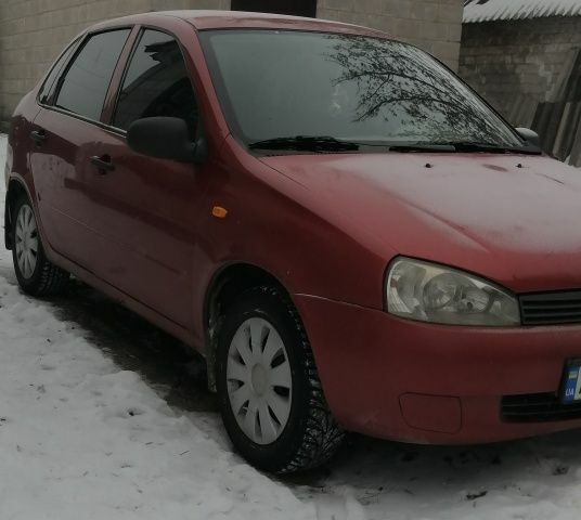 Красный ВАЗ 1117 Калина, объемом двигателя 1.4 л и пробегом 200 тыс. км за 1600 $, фото 1 на Automoto.ua