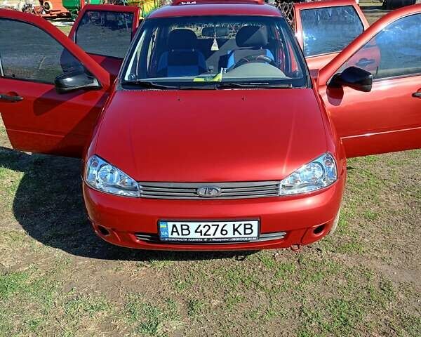 Червоний ВАЗ 1117 Калина, об'ємом двигуна 1.6 л та пробігом 180 тис. км за 1800 $, фото 1 на Automoto.ua