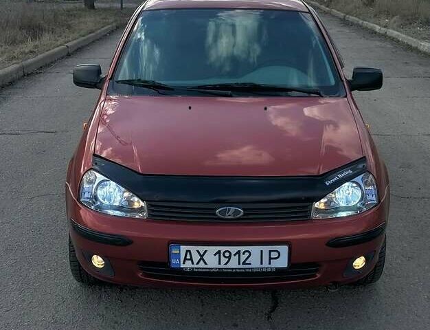 Красный ВАЗ 1117 Калина, объемом двигателя 1.4 л и пробегом 88 тыс. км за 3600 $, фото 1 на Automoto.ua